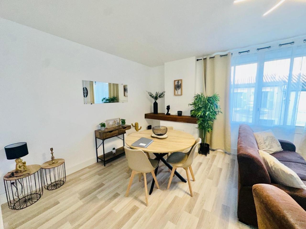 Les Appartements Du Mas - Rose Marie Aigues-Mortes Exterior foto