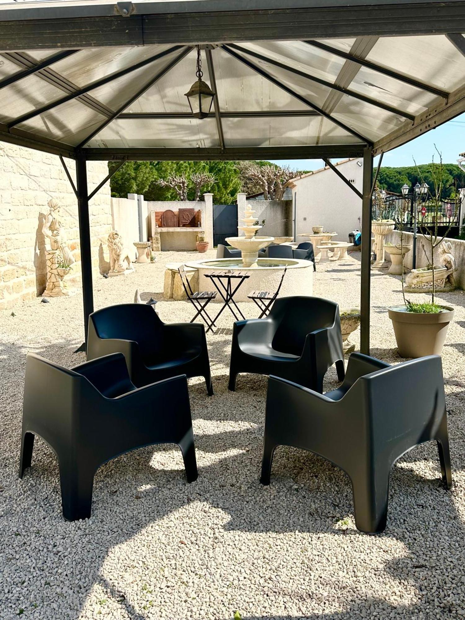 Les Appartements Du Mas - Rose Marie Aigues-Mortes Exterior foto