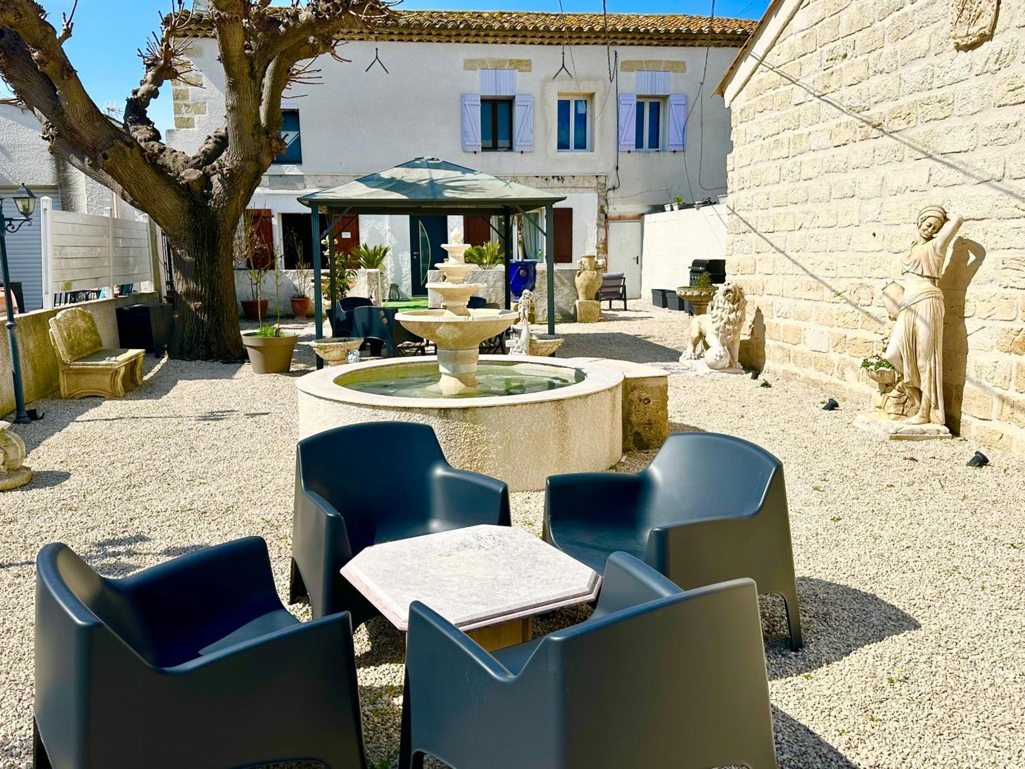 Les Appartements Du Mas - Rose Marie Aigues-Mortes Exterior foto