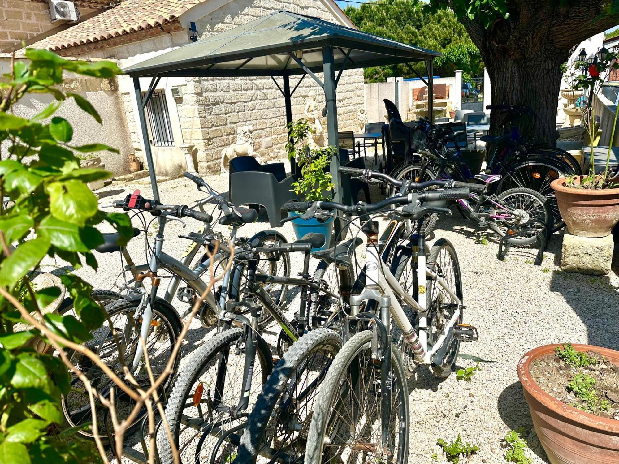 Les Appartements Du Mas - Rose Marie Aigues-Mortes Exterior foto